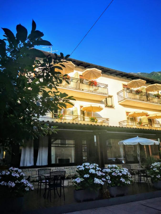 Albergo Al Pescatore Brenzone sul Garda Exteriér fotografie