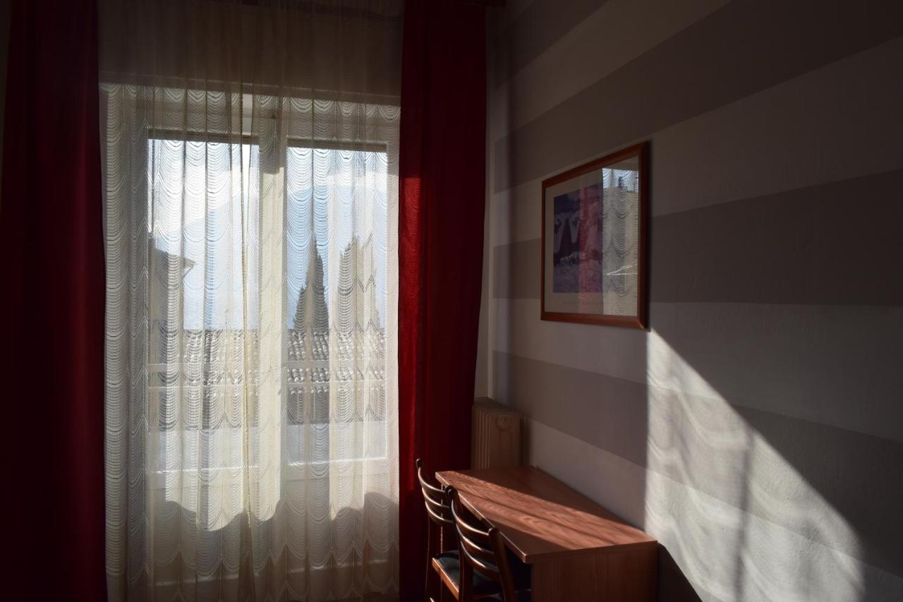 Albergo Al Pescatore Brenzone sul Garda Exteriér fotografie
