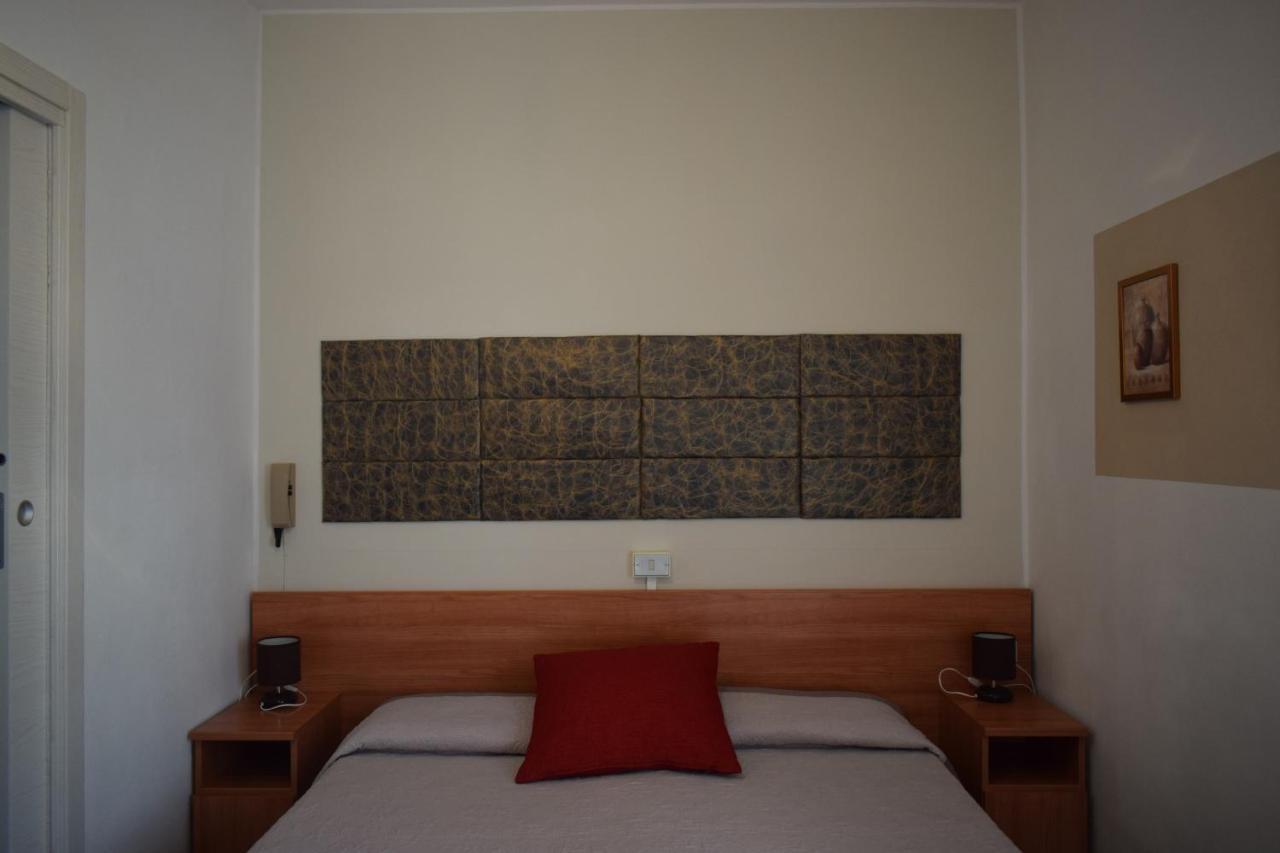 Albergo Al Pescatore Brenzone sul Garda Exteriér fotografie