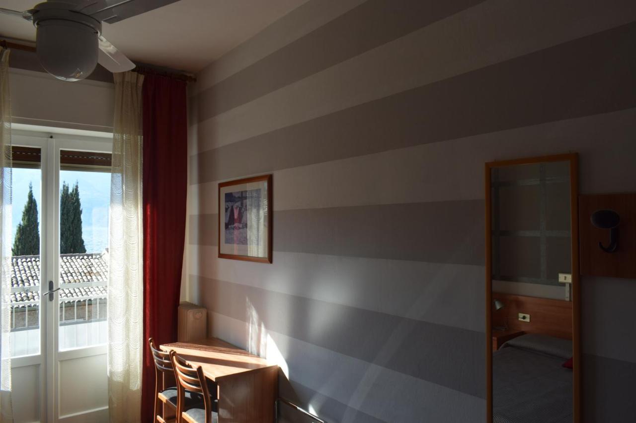 Albergo Al Pescatore Brenzone sul Garda Exteriér fotografie
