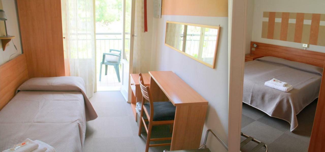 Albergo Al Pescatore Brenzone sul Garda Exteriér fotografie