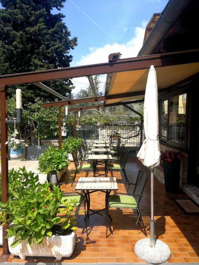 Albergo Al Pescatore Brenzone sul Garda Exteriér fotografie