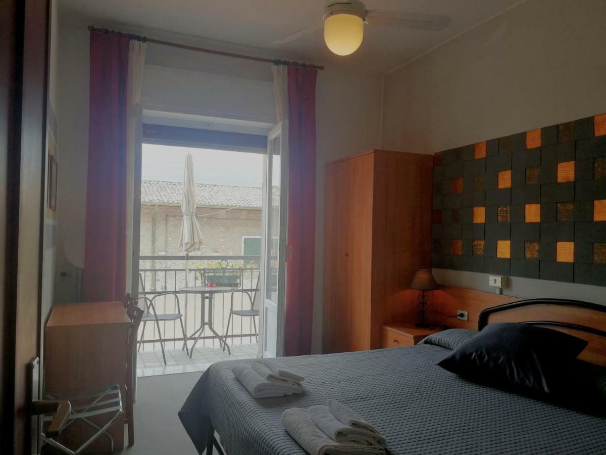 Albergo Al Pescatore Brenzone sul Garda Exteriér fotografie