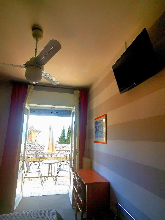 Albergo Al Pescatore Brenzone sul Garda Exteriér fotografie